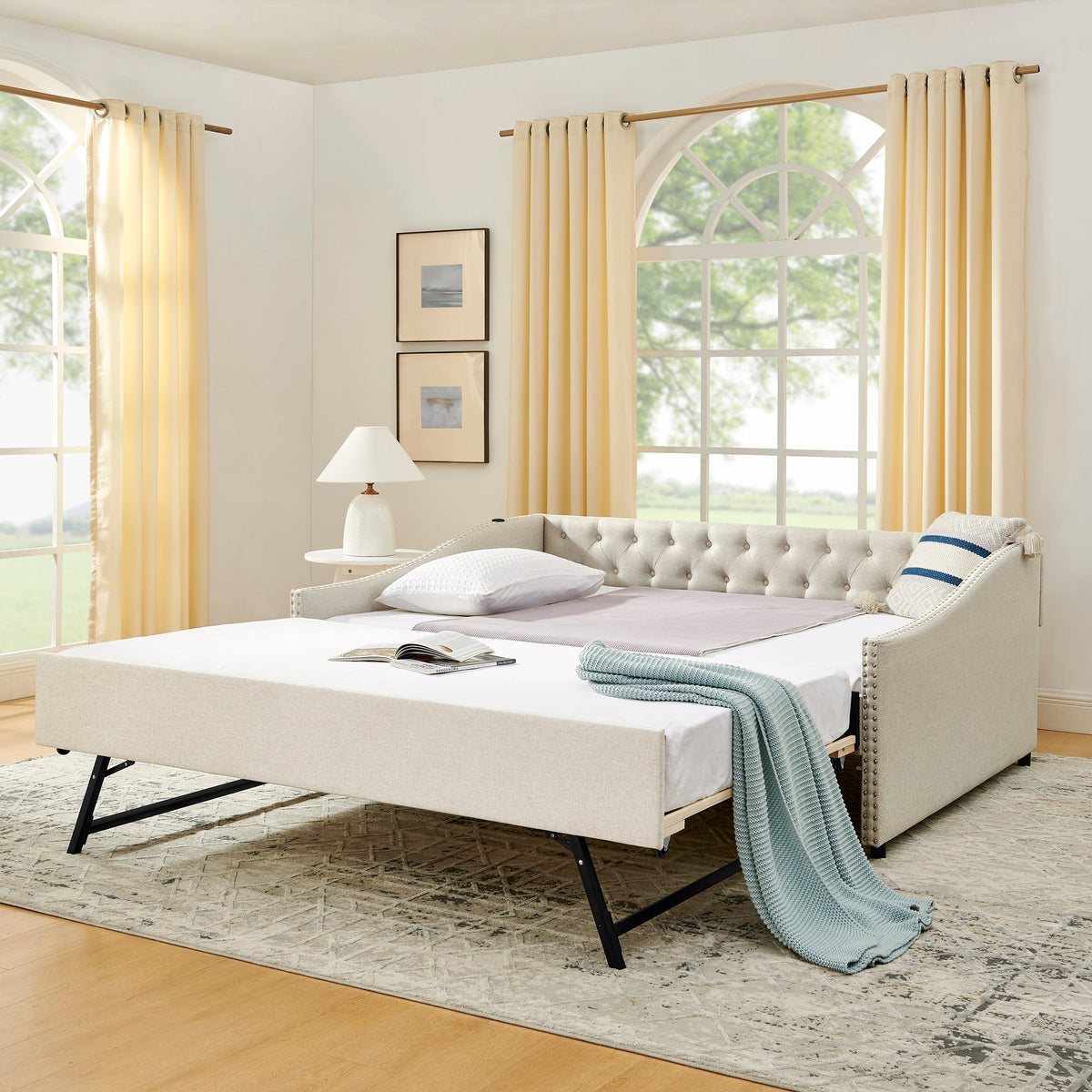 Full Size Daybed with USB Charging & Twin Size Pull-out Bed