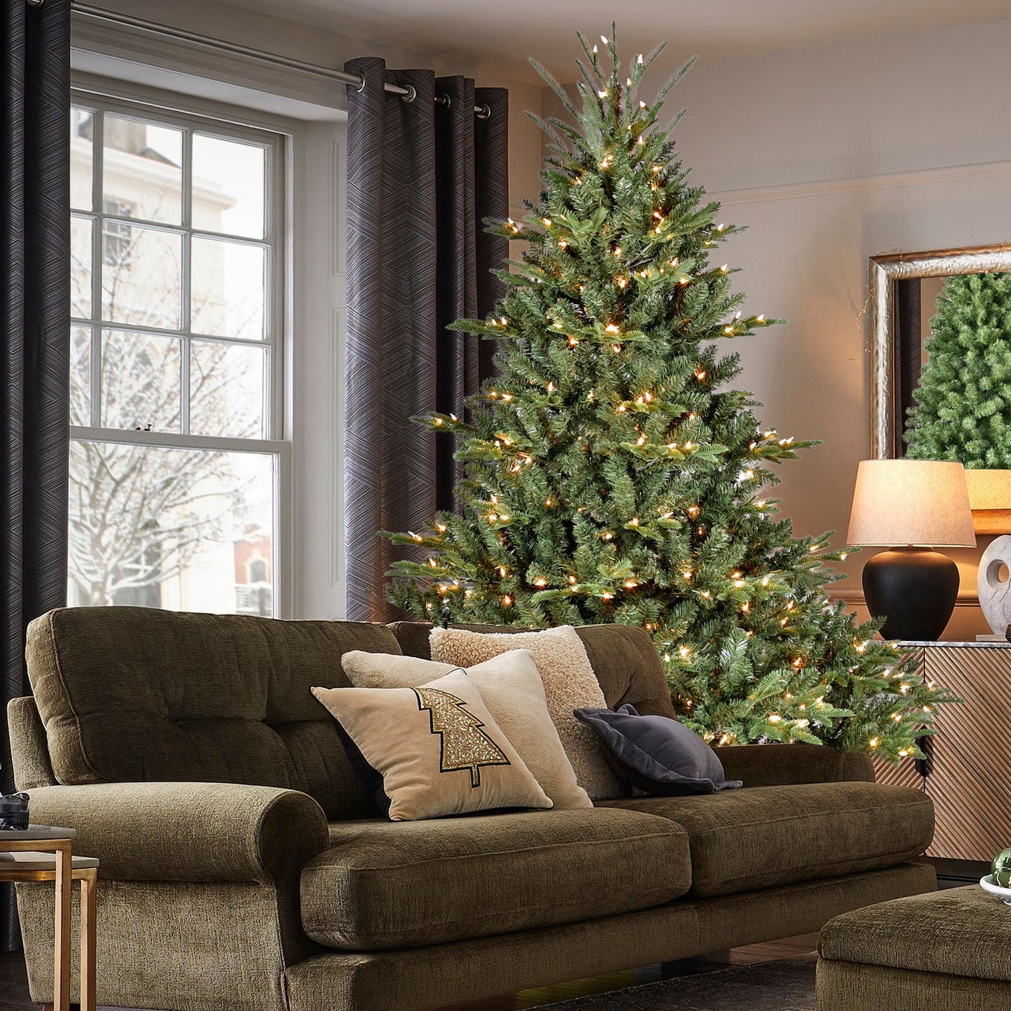 6FT Full-Shape Christmas Tree with 500 UL Lights