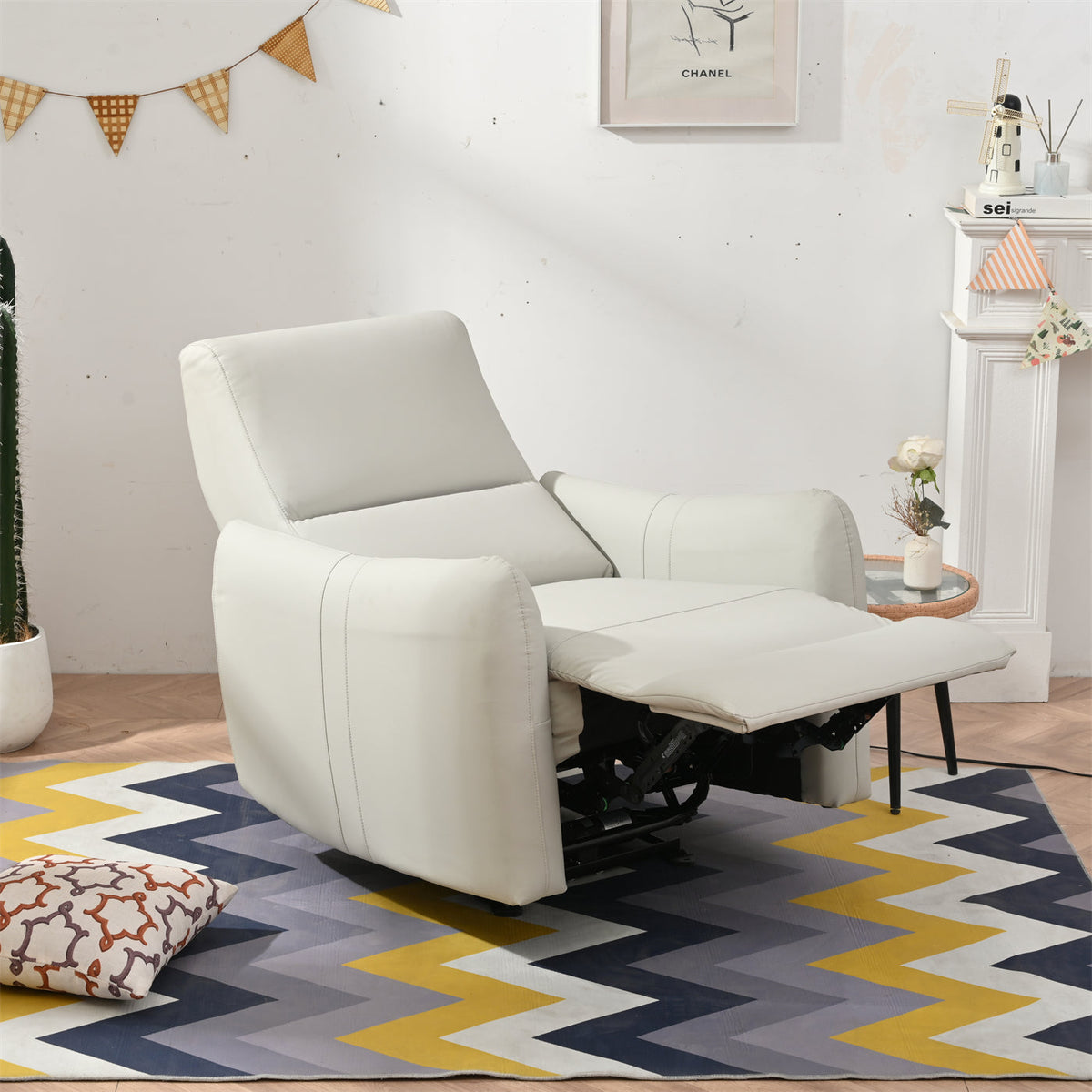 Wall Hugger Power Recliner Chair for Small Spaces