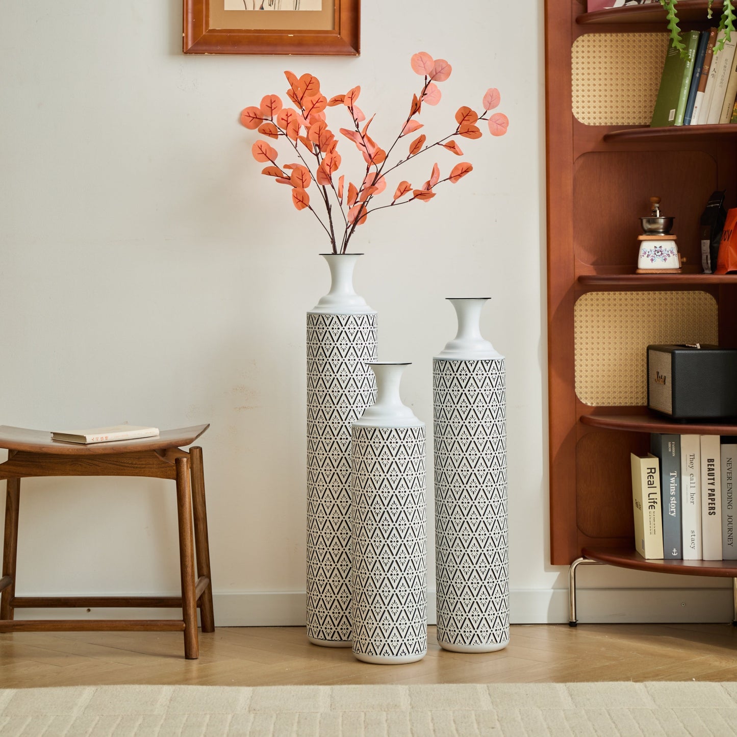 Modern Floor Vase Set – White & Black Metal Vases with Geometric Pattern – 3-Piece Home Decor Set in 24.8 in, 29.13 in & 33.85 in Heights