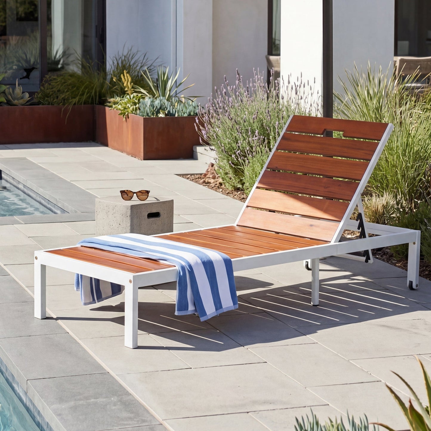 Outdoor Chaise Lounges with Adjustable Backrest