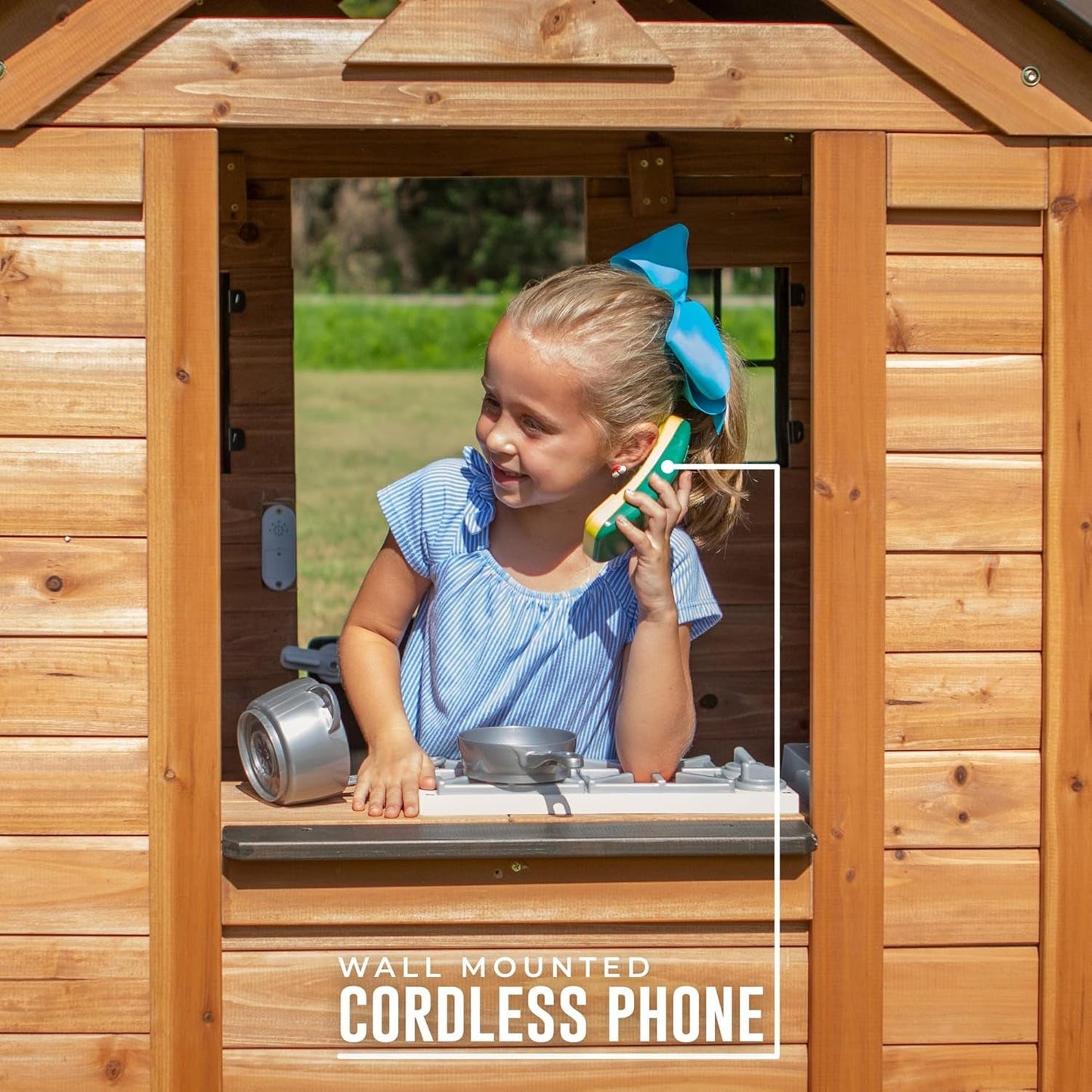 Cedarwood Kids Outdoor Playhouse With Integrated Kitchen