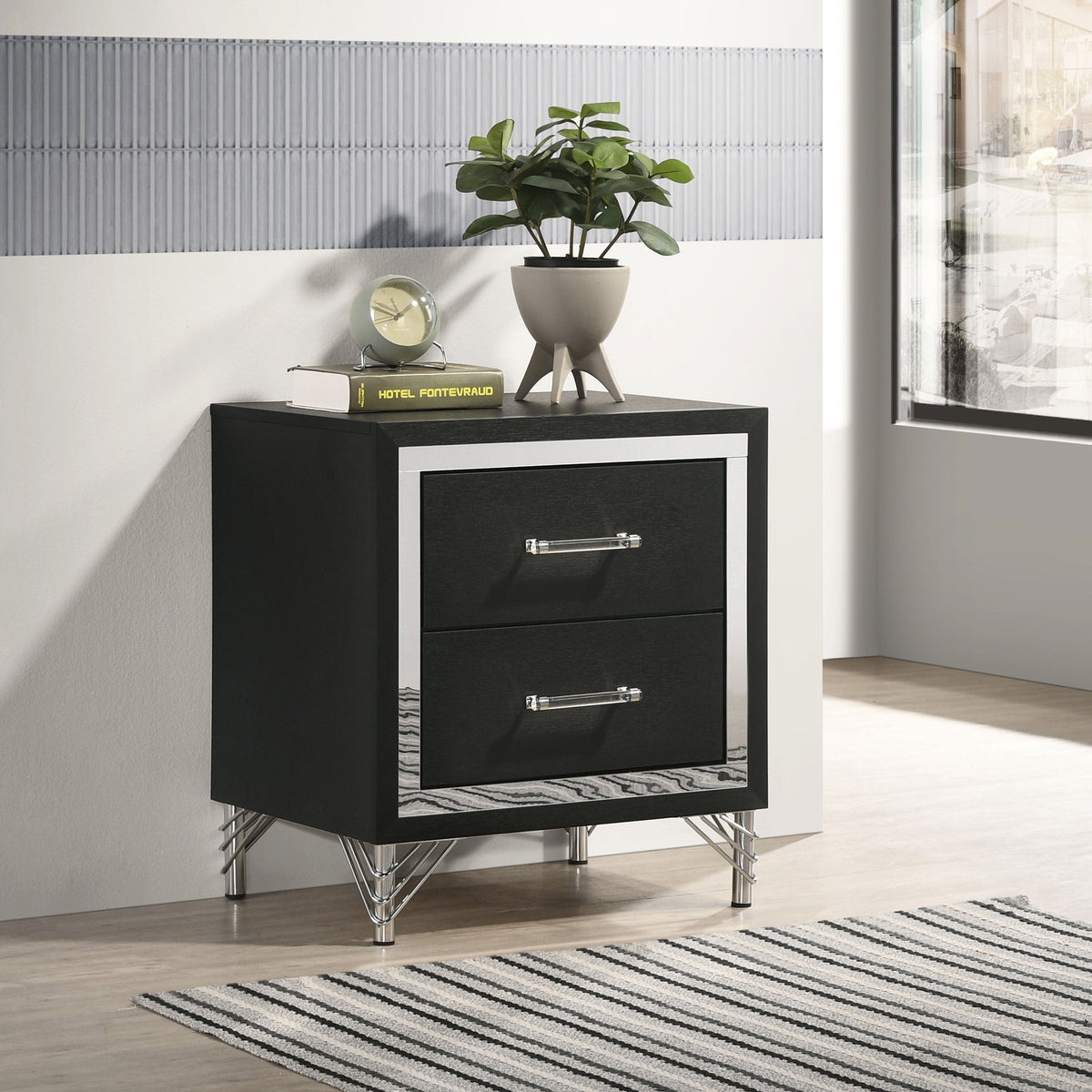 Malcolm Queen Bed