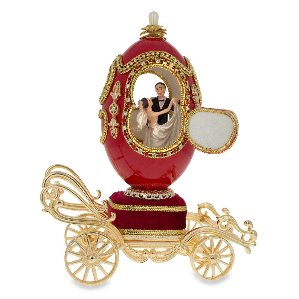 Royal Wedding Coach Musical Egg 7.1 Inches