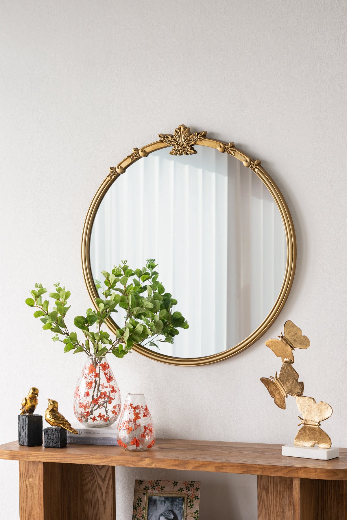 30x31" Round Wall Mirror With Luxurious Rococo Design