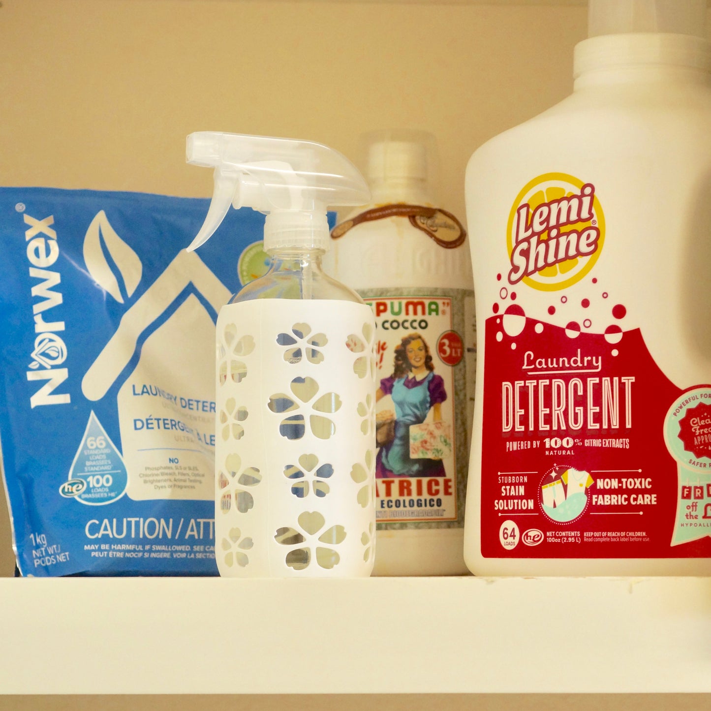 Flower Petals Silicone Protective Bottle Sleeves Set, for 16oz Bottles (White)