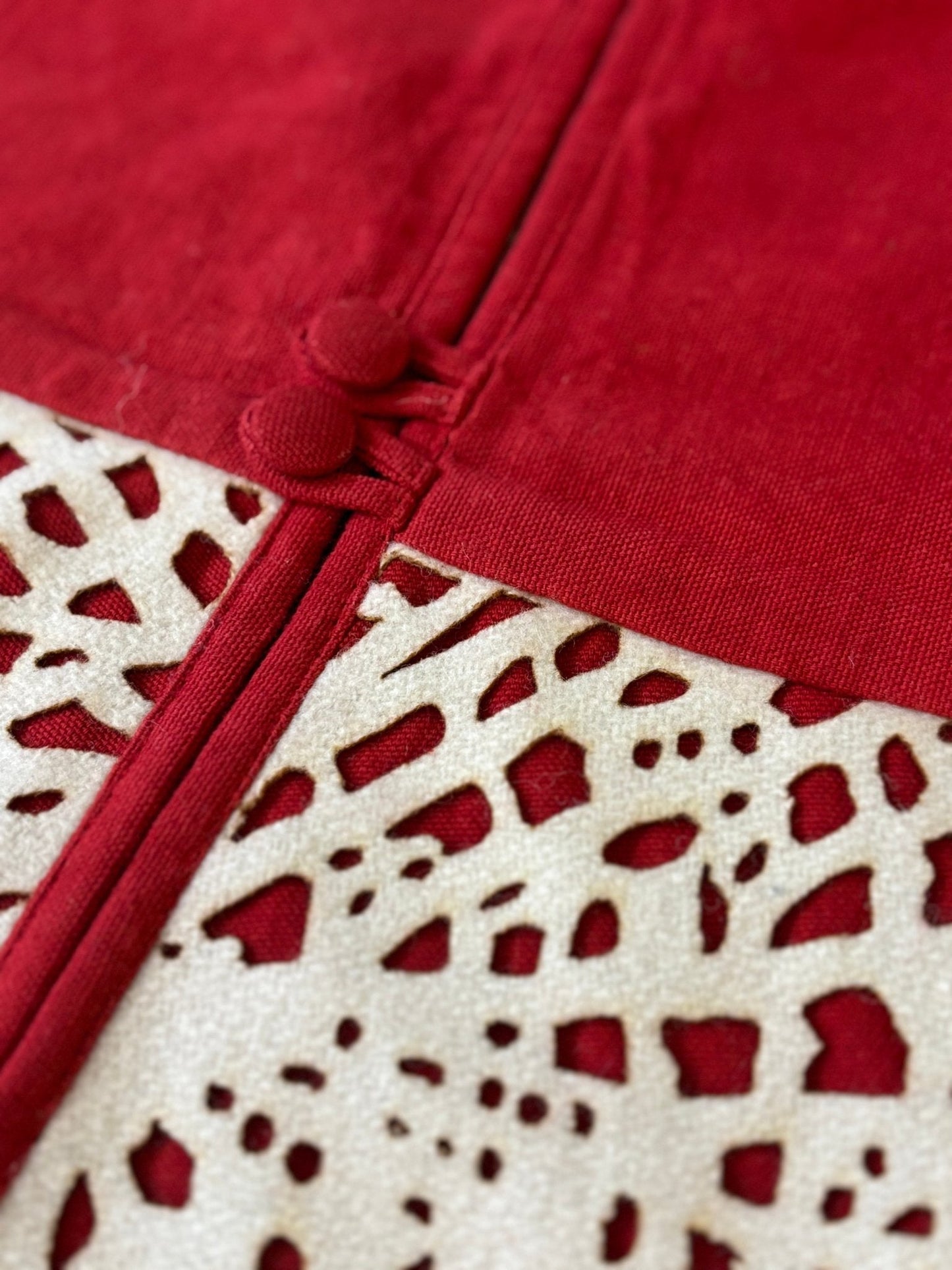 Handmade Linen Precision Cut Red Christmas Tree Skirt – 60" Arcadia Home
