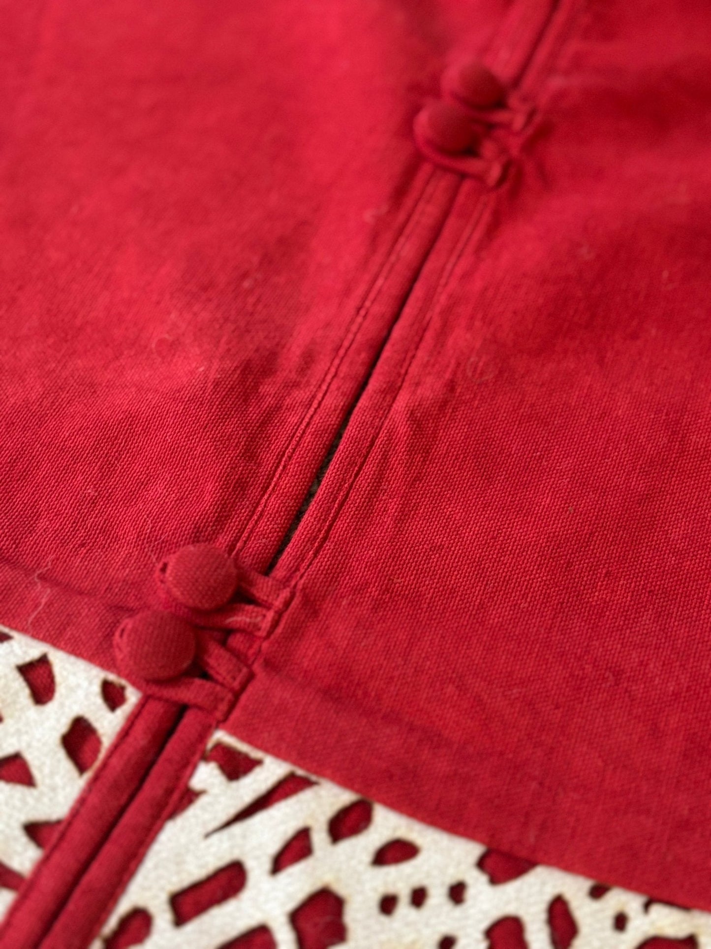 Handmade Linen Precision Cut Red Christmas Tree Skirt – 60" Arcadia Home