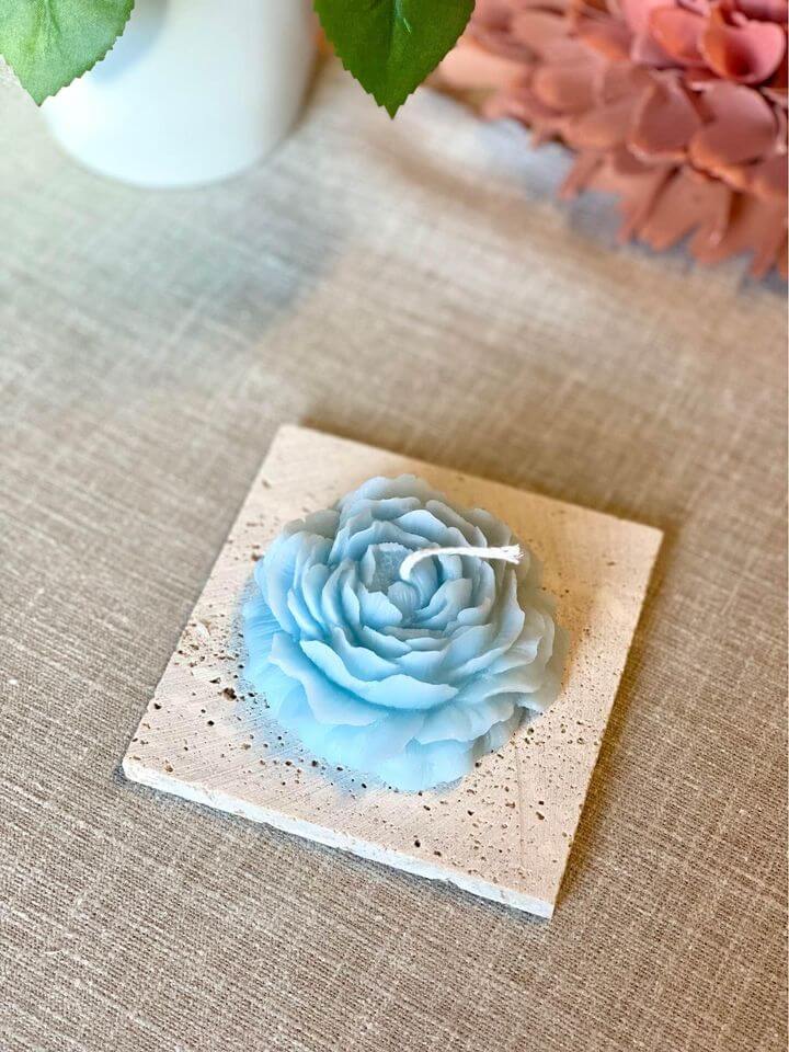 Peony Scented Candle — The Essence of Elegant Luxury