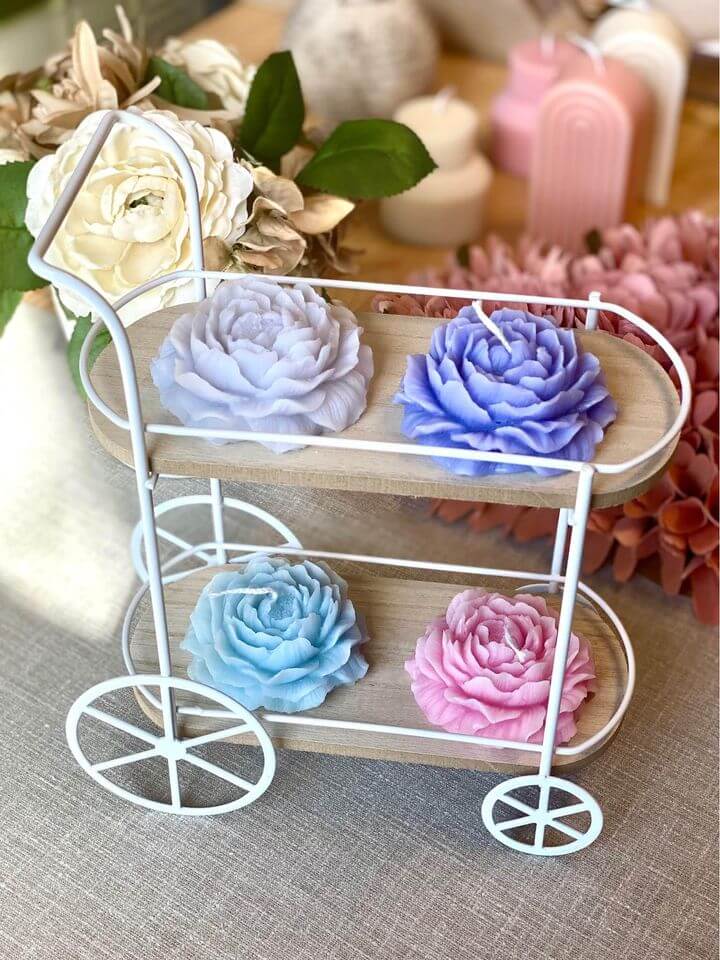 Peony Scented Candle — The Essence of Elegant Luxury