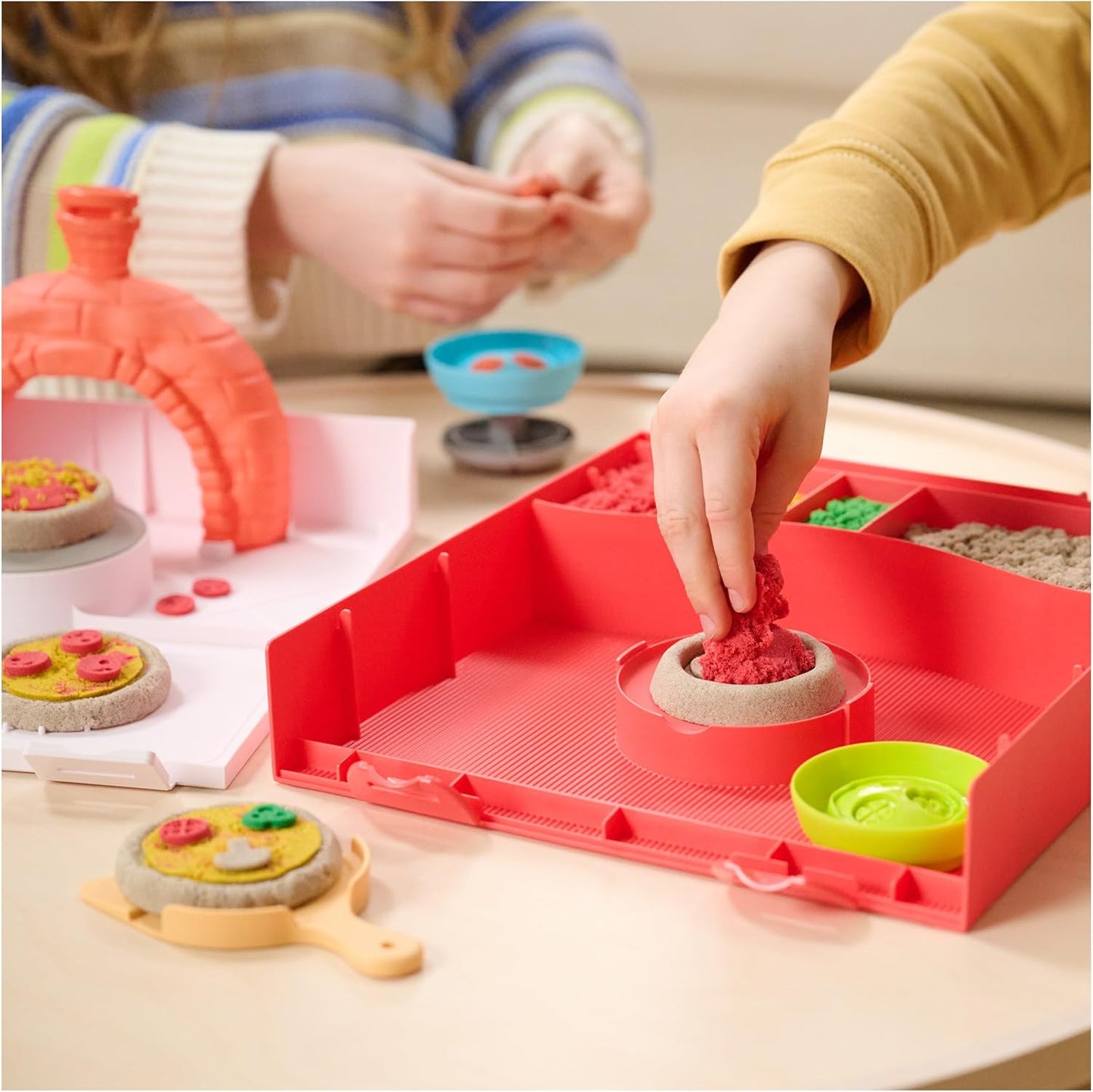 Kinetic Sand Squish Pizza