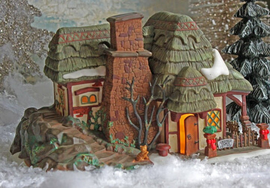 Department 56 Christmas Village Crooked Fence Cottage