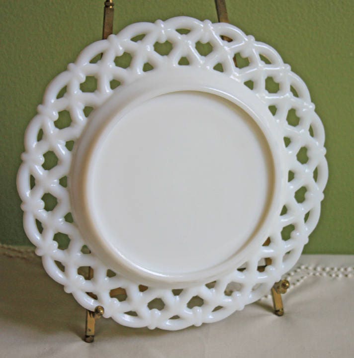 Vintage Serving Platter. Fine Porcelain Serving Dish by Schumann Arzberg, Germany.  White Tableware with Gold Rime and Detailing..