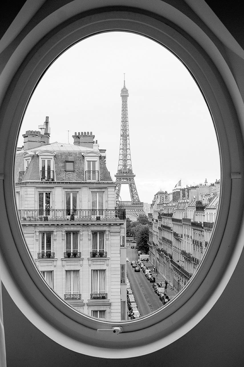 Eiffel Tower Room with a View