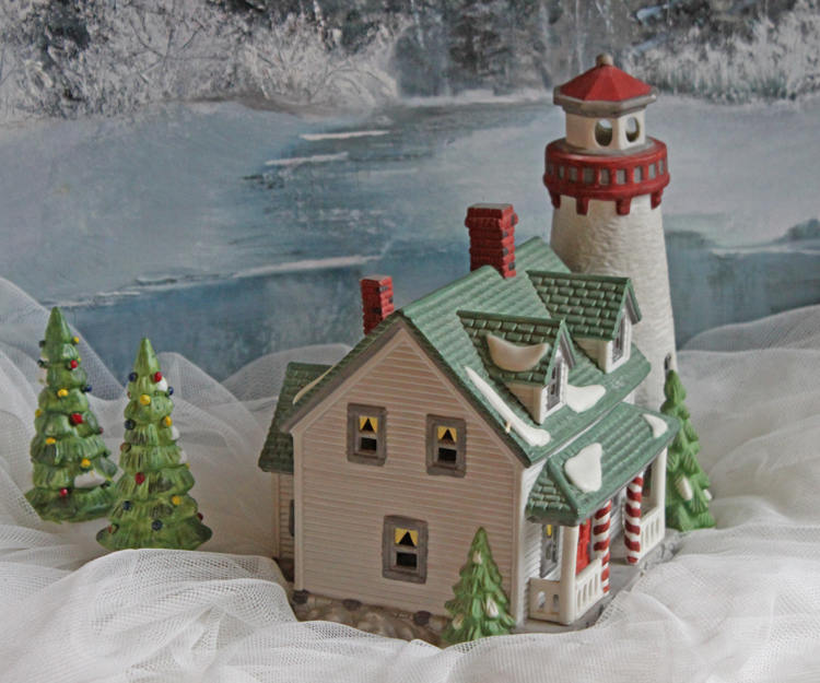 Department 56 Christmas Village Light House - Craggy Cove