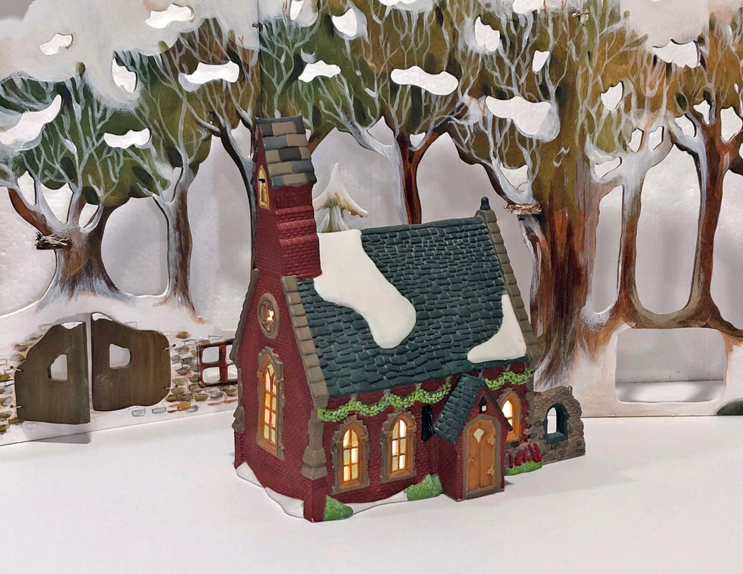 Department 56 Dickens Christmas Village Dudden Cross Church with Light.