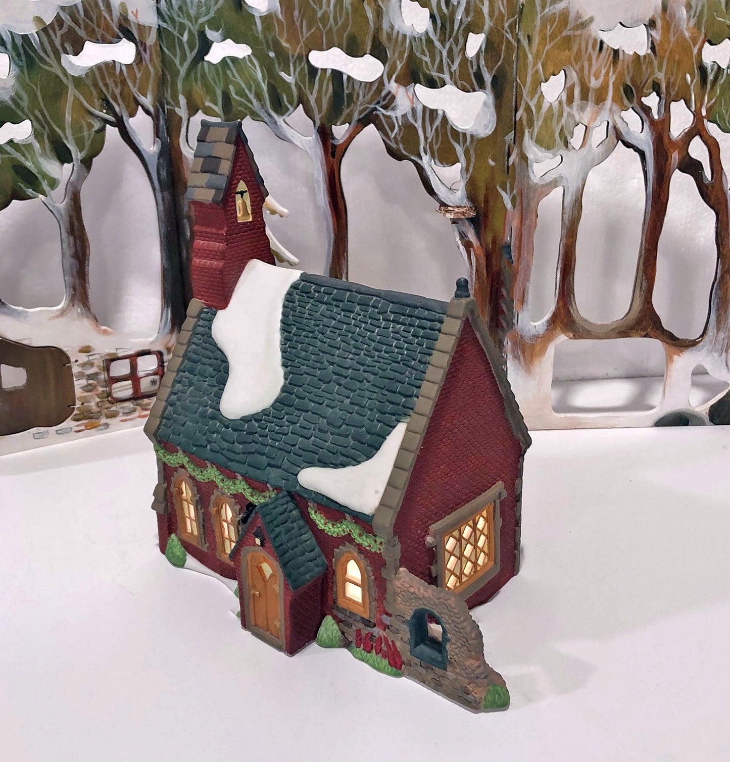 Department 56 Dickens Christmas Village Dudden Cross Church with Light.