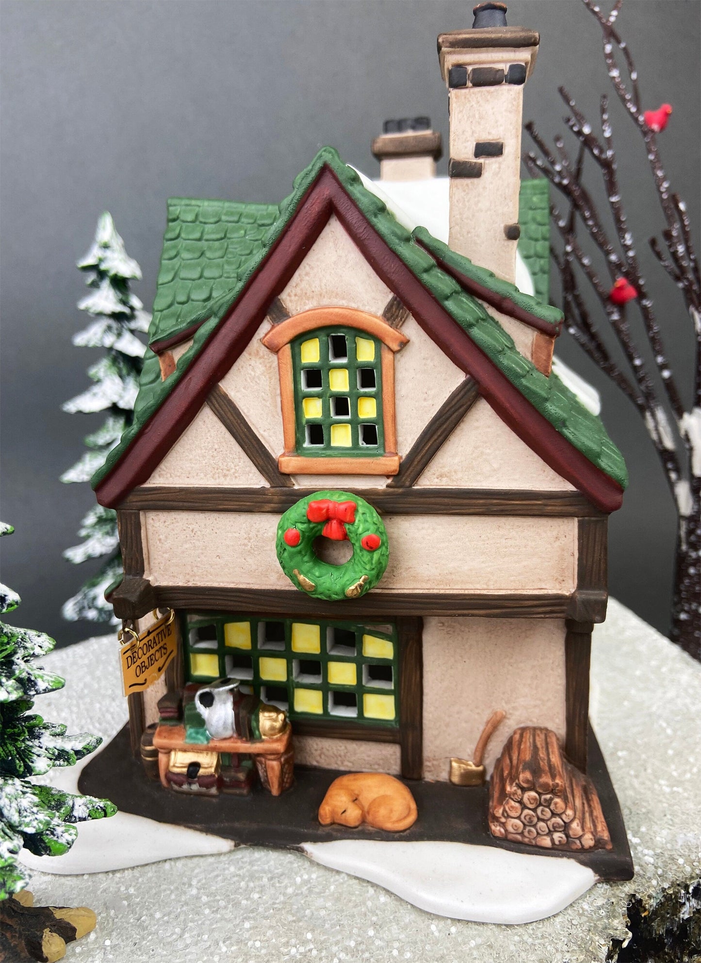 Department 56 Christmas Village House.  Illuminated Dickens' Village Series. Quilly's Antiques.  Heritage Village Collection.