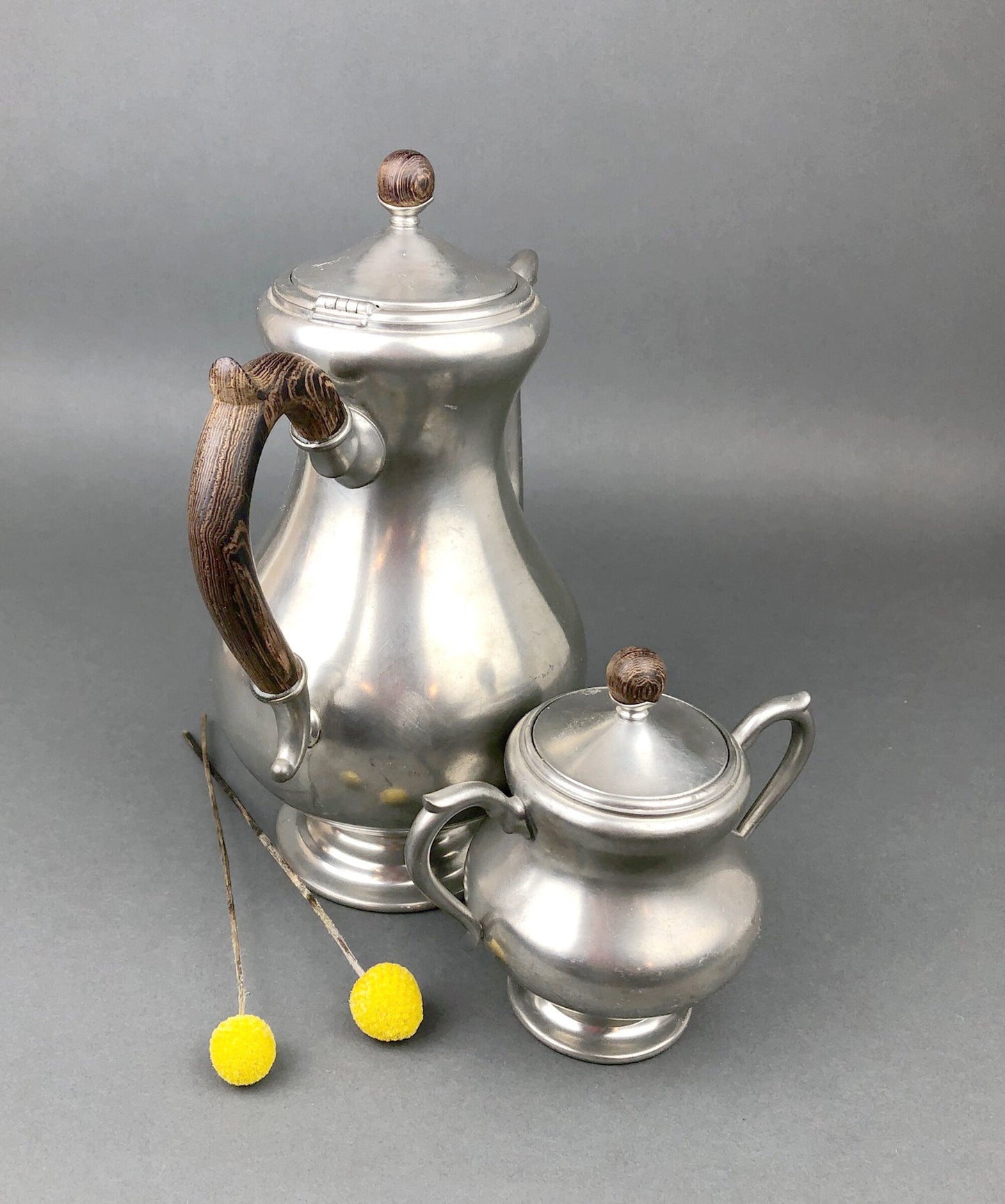 Vintage Pewter Tea Pot / Coffee Pot and Sugar Bowl with Lid, Wooden Handle and Knob.   Royal Holland Pewter. KMD, Tiel. Photo / Video Props.