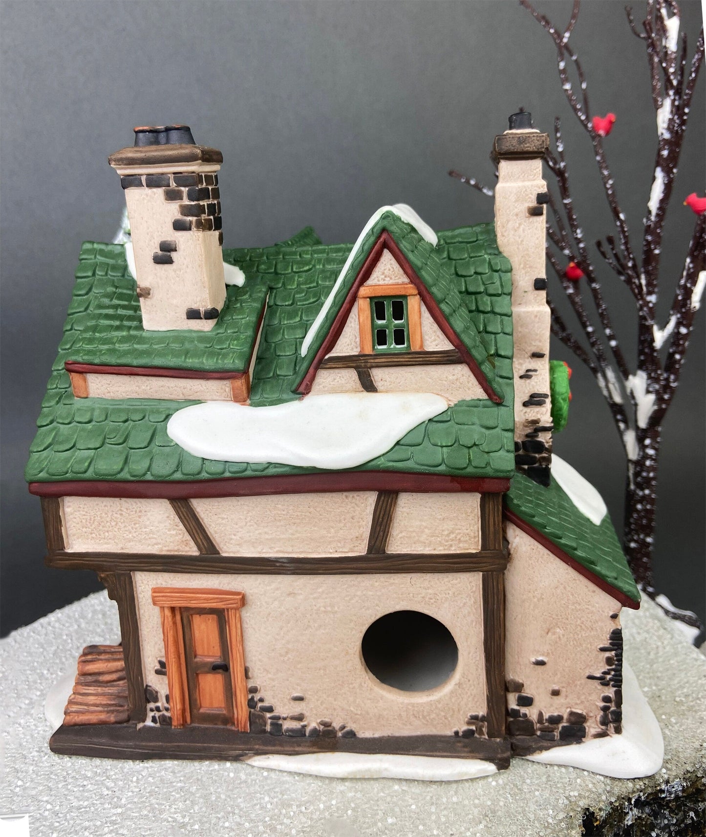 Department 56 Christmas Village House.  Illuminated Dickens' Village Series. Quilly's Antiques.  Heritage Village Collection.