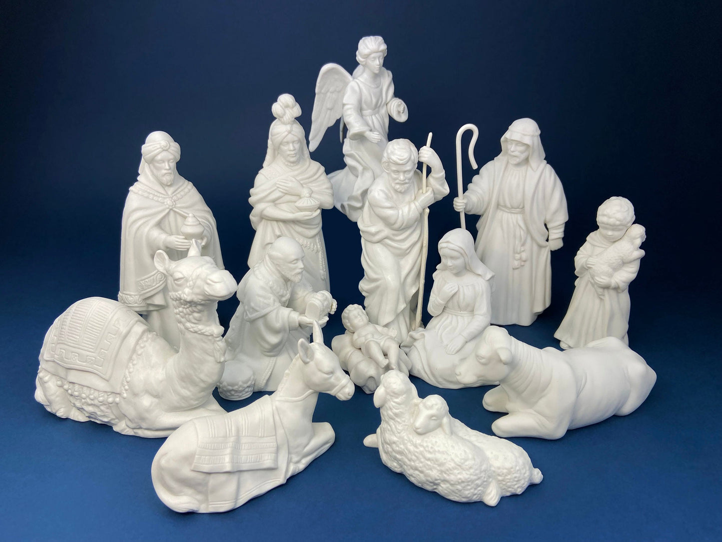 Vintage Avon White Nativity Figurines of Kneeling Children. Bisque Statuettes of Kids Worshiping Baby Jesus. 10th Anniversary. Replacements.