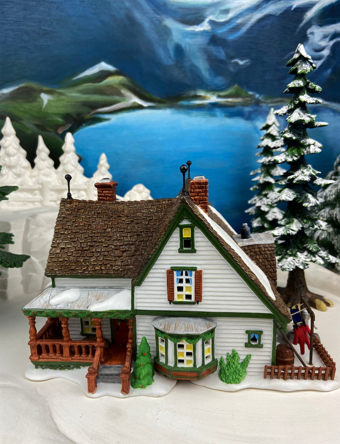Christmas Village Accessories by Department 56.  Illuminated Harper's Farmhouse. New England Village Series.