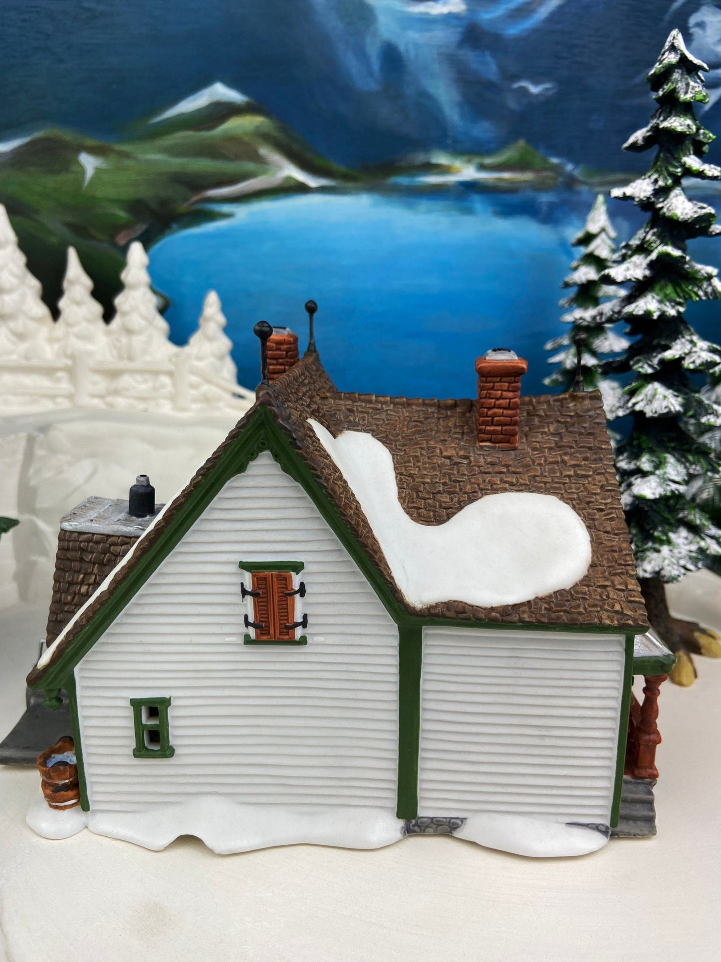 Christmas Village Accessories by Department 56.  Illuminated Harper's Farmhouse. New England Village Series.