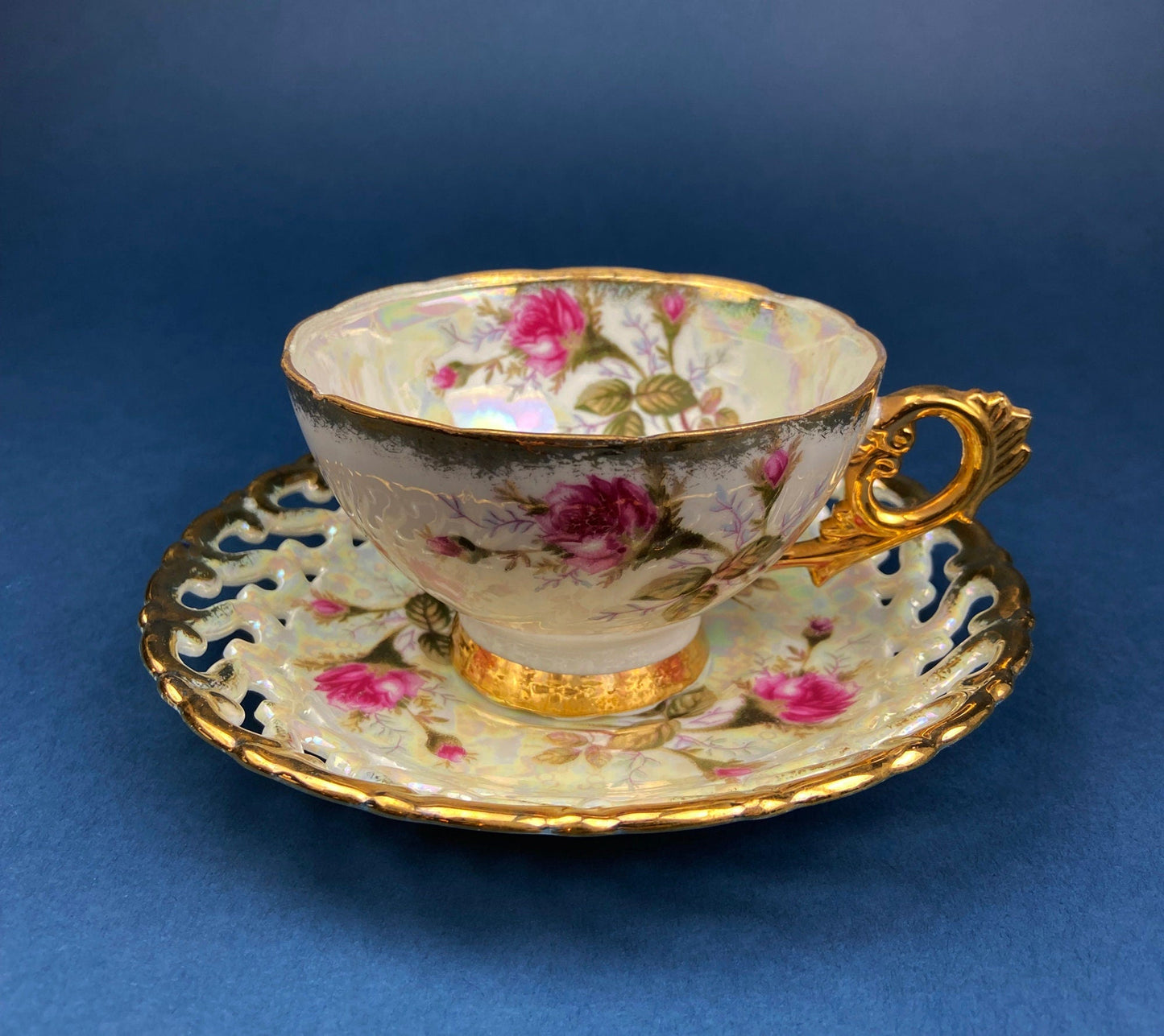 Vintage Tea/Coffee Cup and Saucer. Royal Chelsey Moss Rose. English Bone China. Fine Dining. Collectible Cup and Saucer.