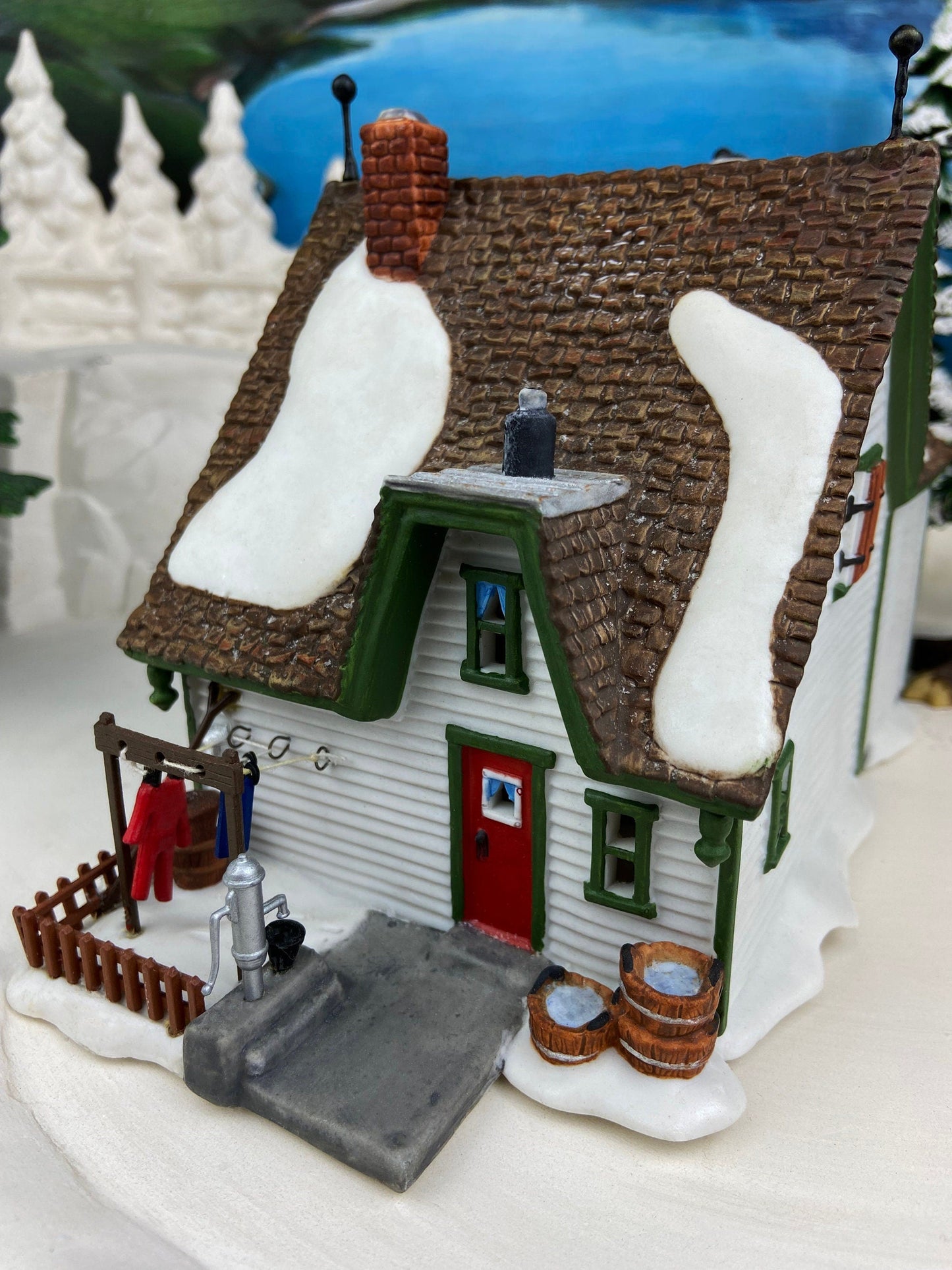 Christmas Village Accessories by Department 56.  Illuminated Harper's Farmhouse. New England Village Series.