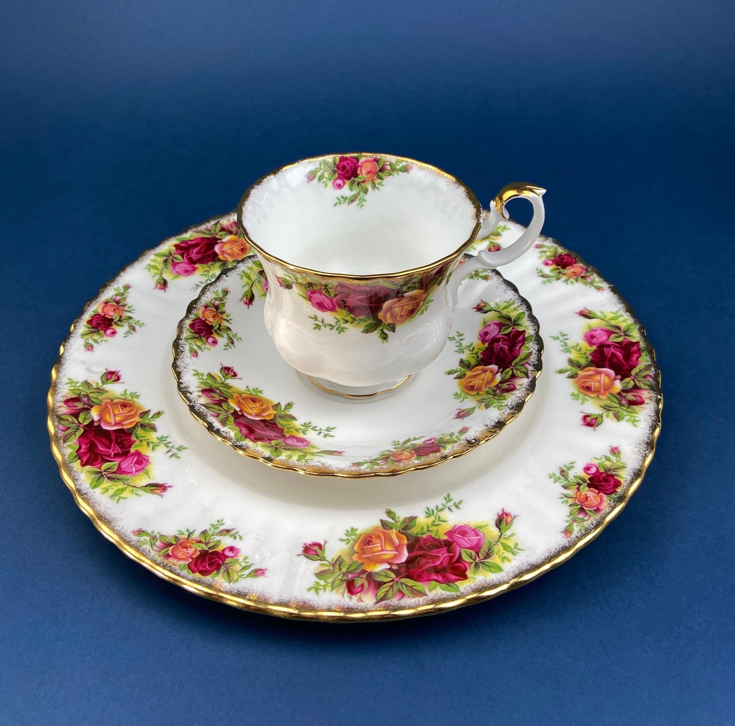 Royal Albert Dessert Plate. Old Country Roses Motif.  Fine Dining.  Gift for Her.