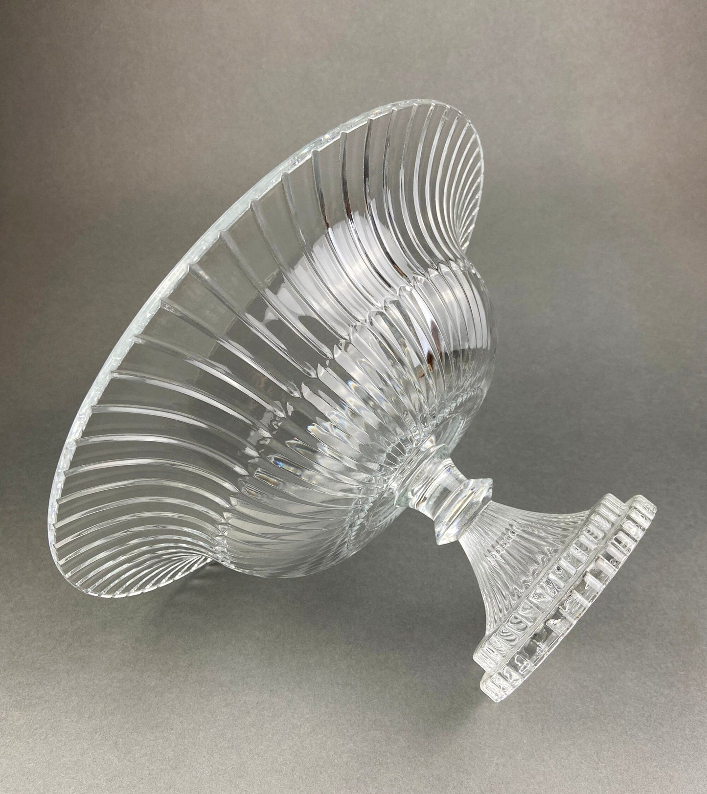 Large Crystal Footed Bowl. Clear Cut Crystal Centerpiece Serving Dish. Most Likely Waterford. Fine Dining. Elegant Fruit Bowl.