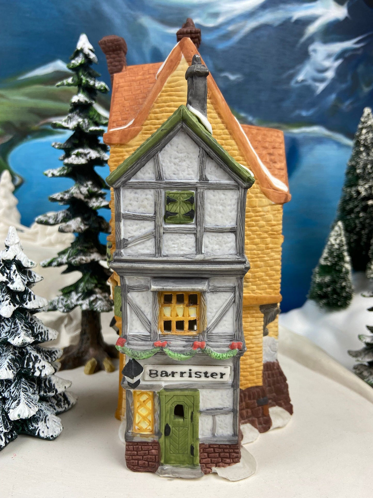 Christmas Village House by Dept 56.  Illuminated Counting House. Silas Thimbleton. Barrister. Dickens Village Series.  Christmas Diorama.