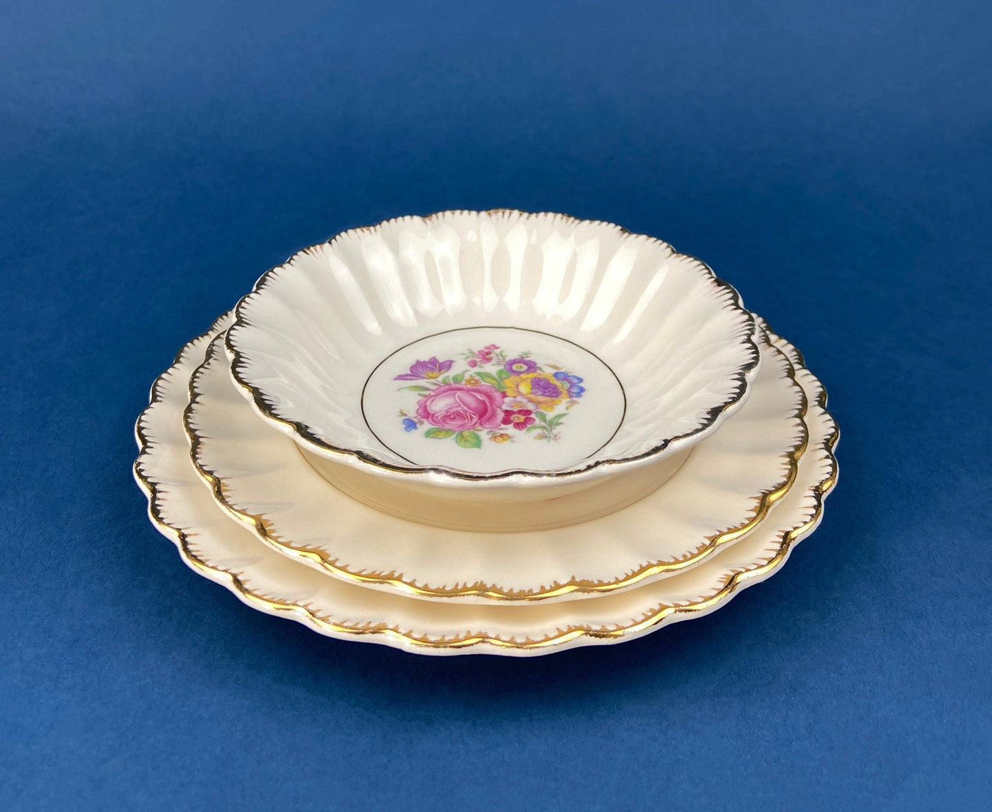 Vintage Dish Set. Leigh Wake by Leigh Potters. Set of 4 Placements: Dinner, Salad Plates, Soup, Salad Bowls, One Serving Dish & Teacups.