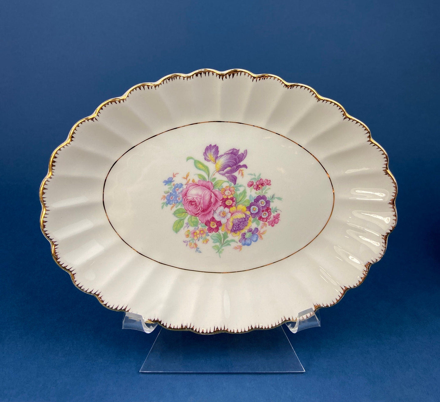 Vintage Dish Set. Leigh Wake by Leigh Potters. Set of 4 Placements: Dinner, Salad Plates, Soup, Salad Bowls, One Serving Dish & Teacups.