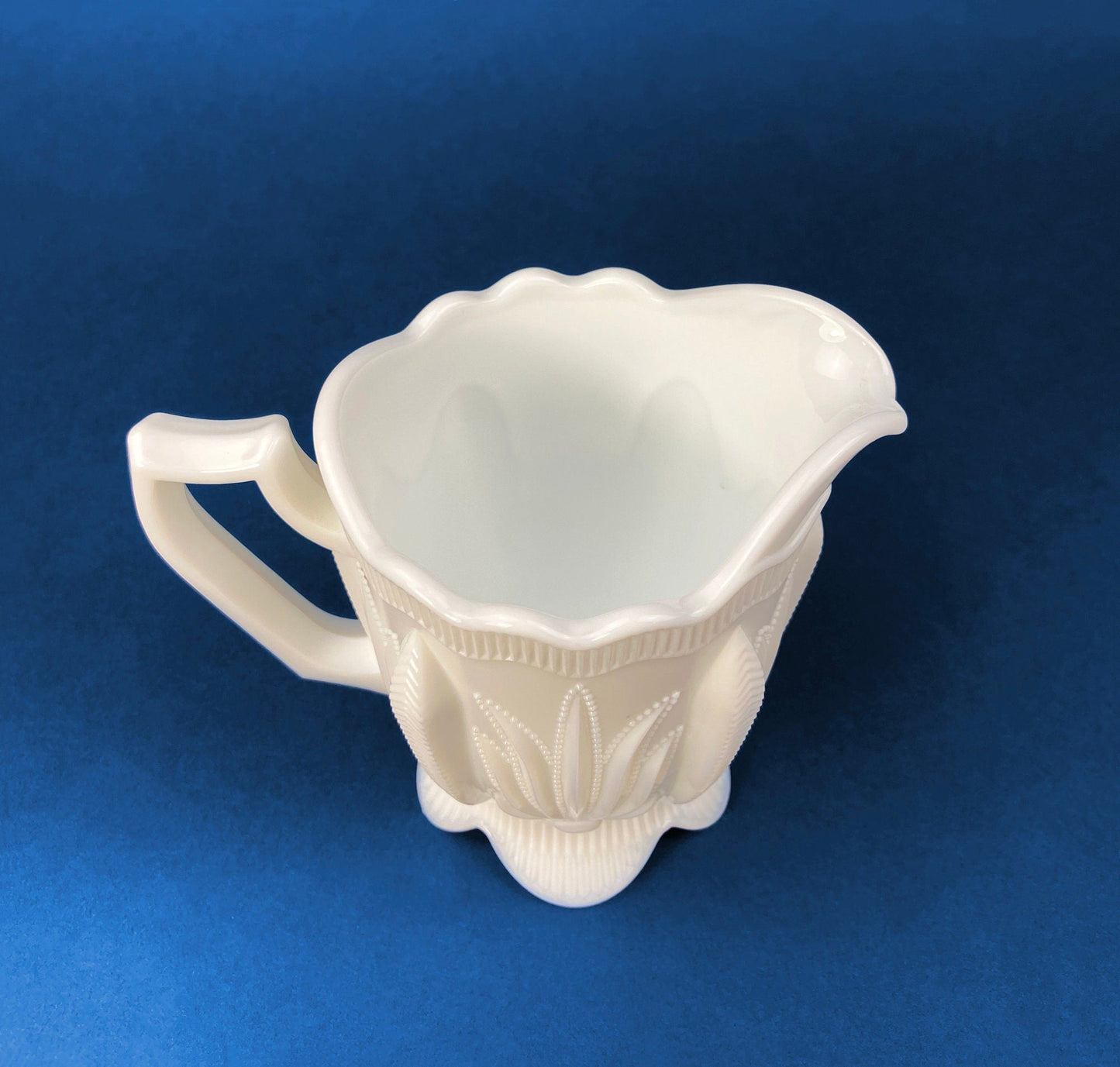 Milk Glass Creamer or Sauce Dish. 3-Dimensional Leaf Motif. Quilt Pattern. Serving Dish. Scalloped Edge Creamer or Saucier. Fine Dining.