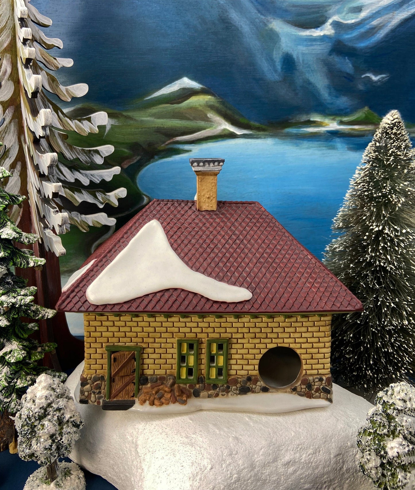 Christmas Department 56 / Apple Valley School / New England Village Series /  Hand Painted Porcelain Building with Lights. 1995