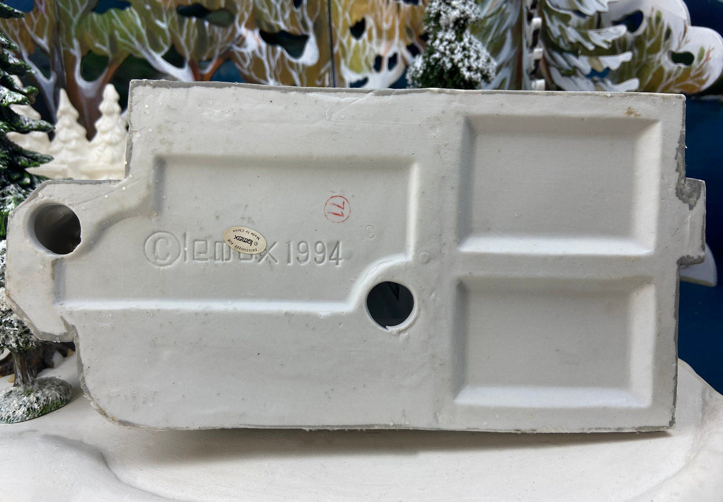 Lemax Train Station. Porcelain Hamilton Train Station. Illuminated Lemax, Christmas Village House. Holiday Decor.