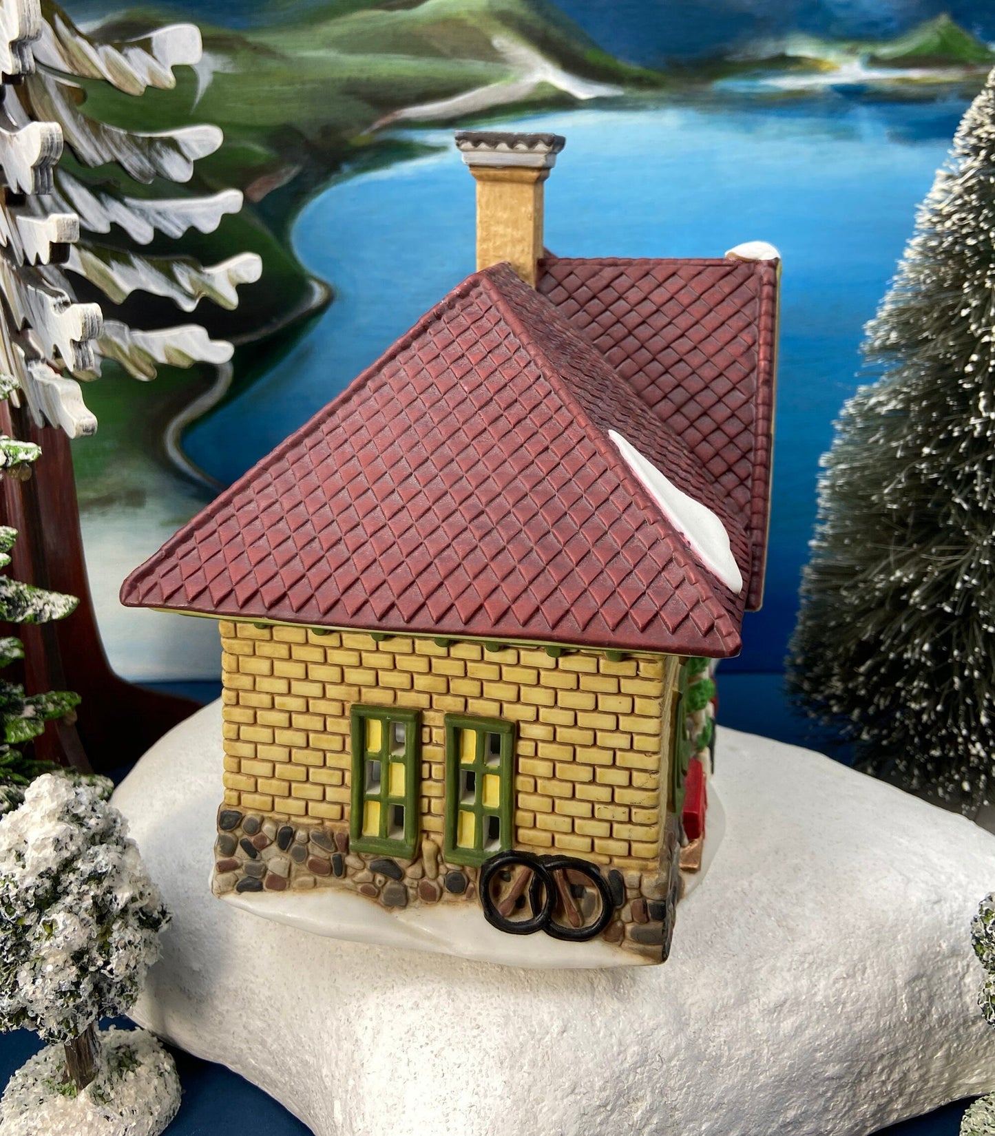 Christmas Department 56 / Apple Valley School / New England Village Series /  Hand Painted Porcelain Building with Lights. 1995