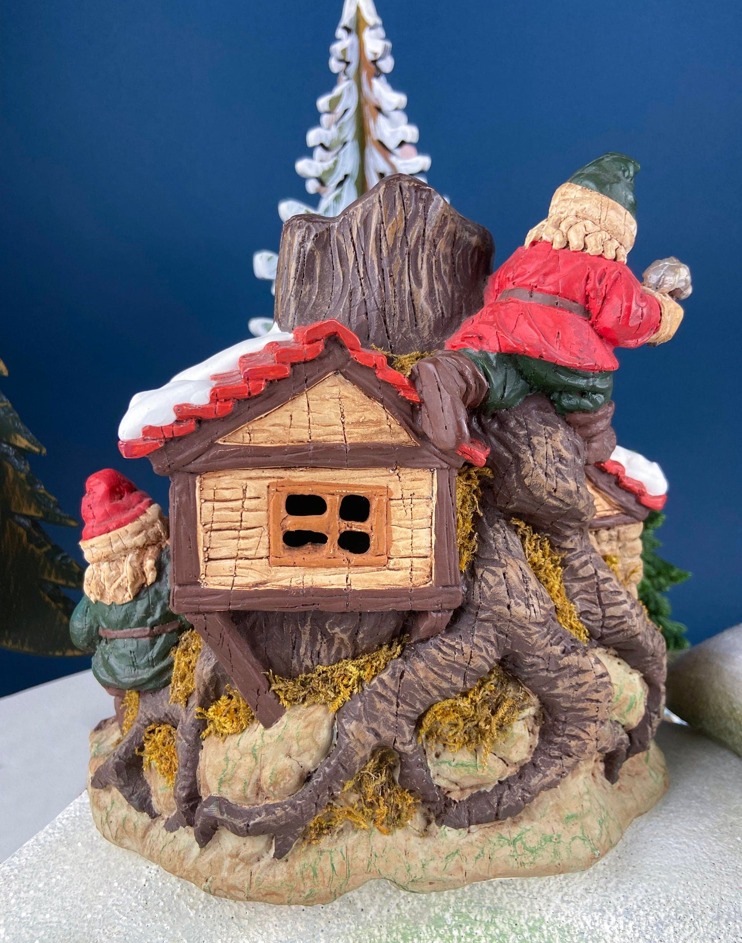 Christmas Village Dwarf's House with Light Kit