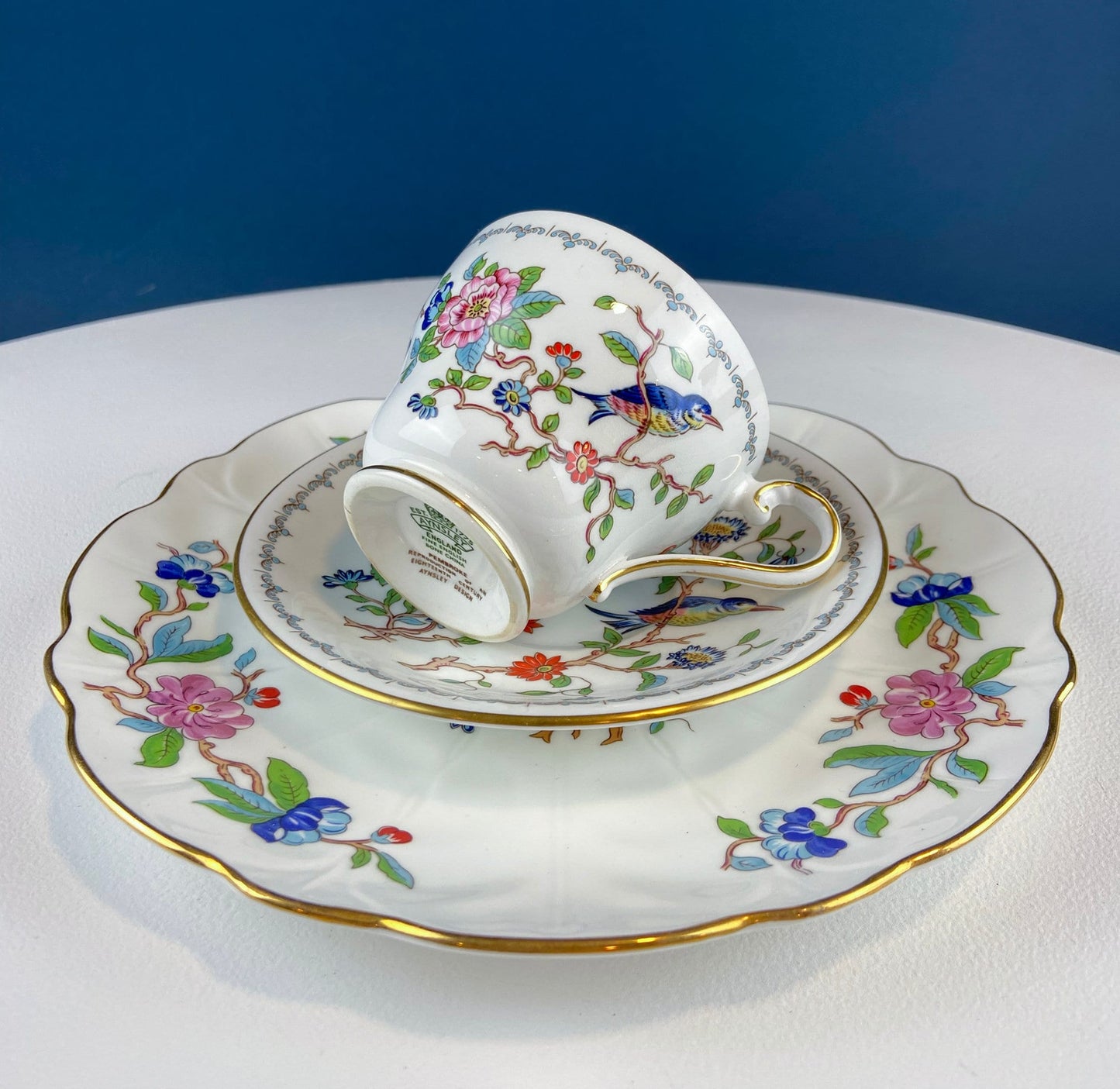 Decorative Lidded Box with Handpainted Birds. Metropolitan Museum of Art Store. After Herend's Rothschild Birds. Porcelain Storage Jar.