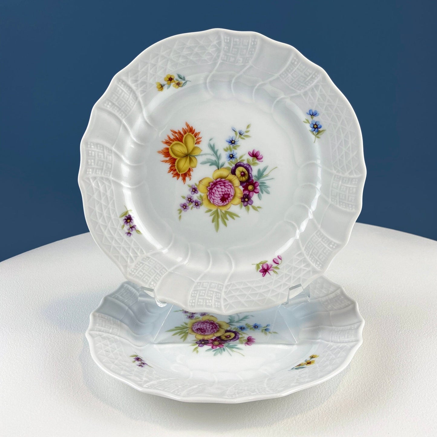 Antique Hutschenreuther Porcelain Coffee Set. Coffee or Teapot, Sugar Jar, Creamer, 2 8" Dessert Plates, & 6 Tea Cups/Saucers. Floral Motif.