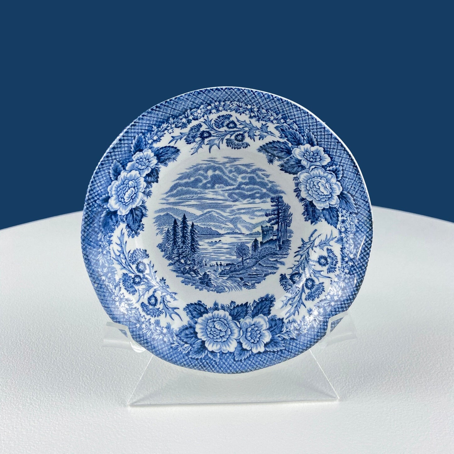 Collection of Fine English Blue White Tableware. 3 Plates & 2 Berry Bowls. Lochs of Scotland. Huddington Court. Tonquin by Mott. Rustic Home