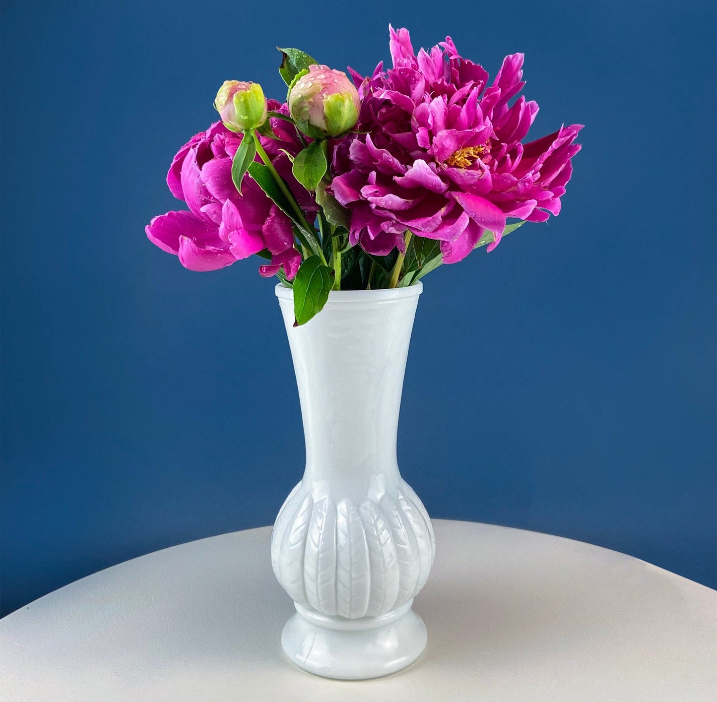 Milk Glass Wheat Design Vase and Planters. Set of Three Differently Shaped Vases. White Herb Planters. Home Decor. Window Sill Garden.