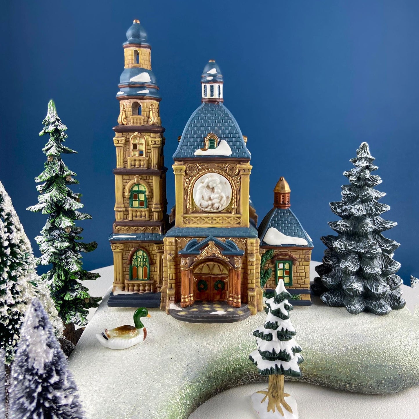 Porcelain Christmas Village Cathedral. Large Illuminated House of Worship by Grandeur Noel Collector's Edition. Home Retail Holiday Decor.