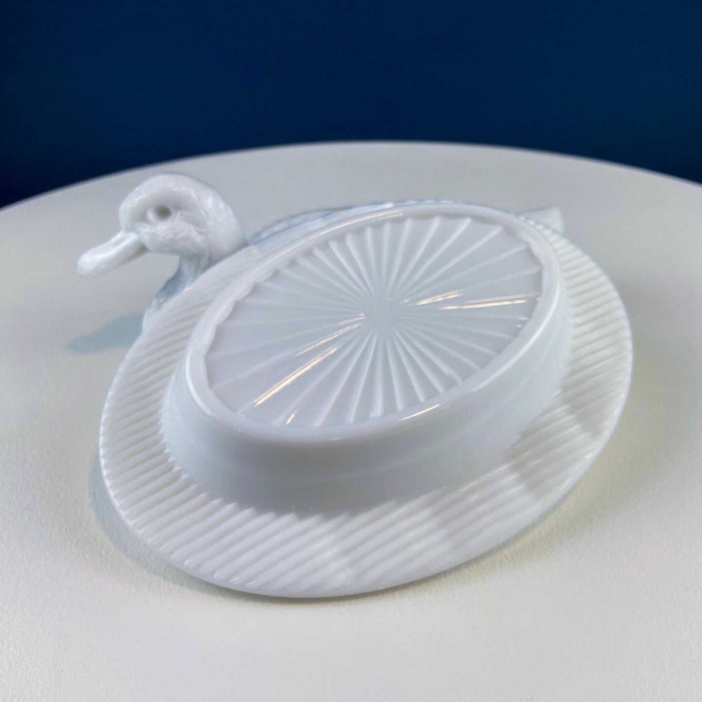 Westmoreland Milk Glass Duck Dish. Vintage Duck Butter or Serving Dish. White Bird Bowl with Cover. Modern Farmhouse. French Country.