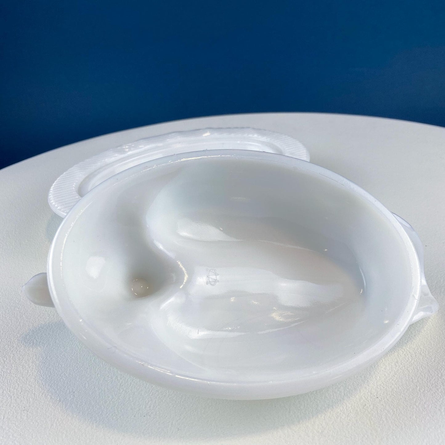 Westmoreland Milk Glass Duck Dish. Vintage Duck Butter or Serving Dish. White Bird Bowl with Cover. Modern Farmhouse. French Country.
