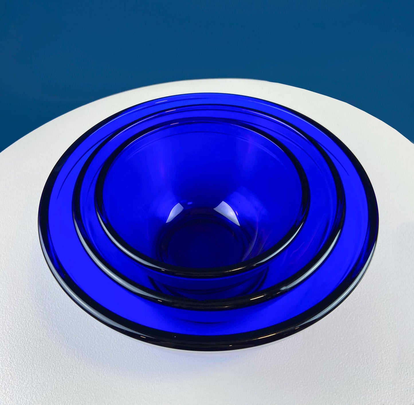 Cobalt Blue Glass Nesting Bowls. Set of 3 Serving Dishes of Varying Sizes. Dark Blue Minimal Glassware. Modern Farmhouse. Dining Room Decor.