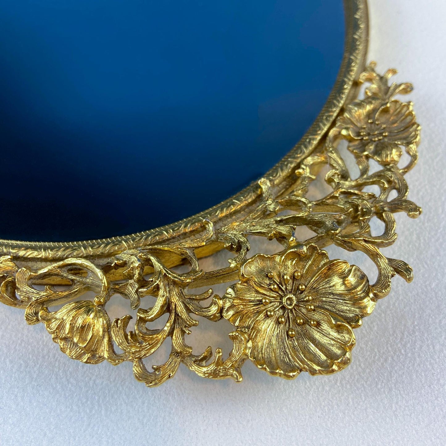 Vintage Gold Dresser Vanity Mirrored Tray. Rich Gilded Metal Tea Rose Oval Frame. Chic Bedroom Bath Perfume Display. Wall Hanging.