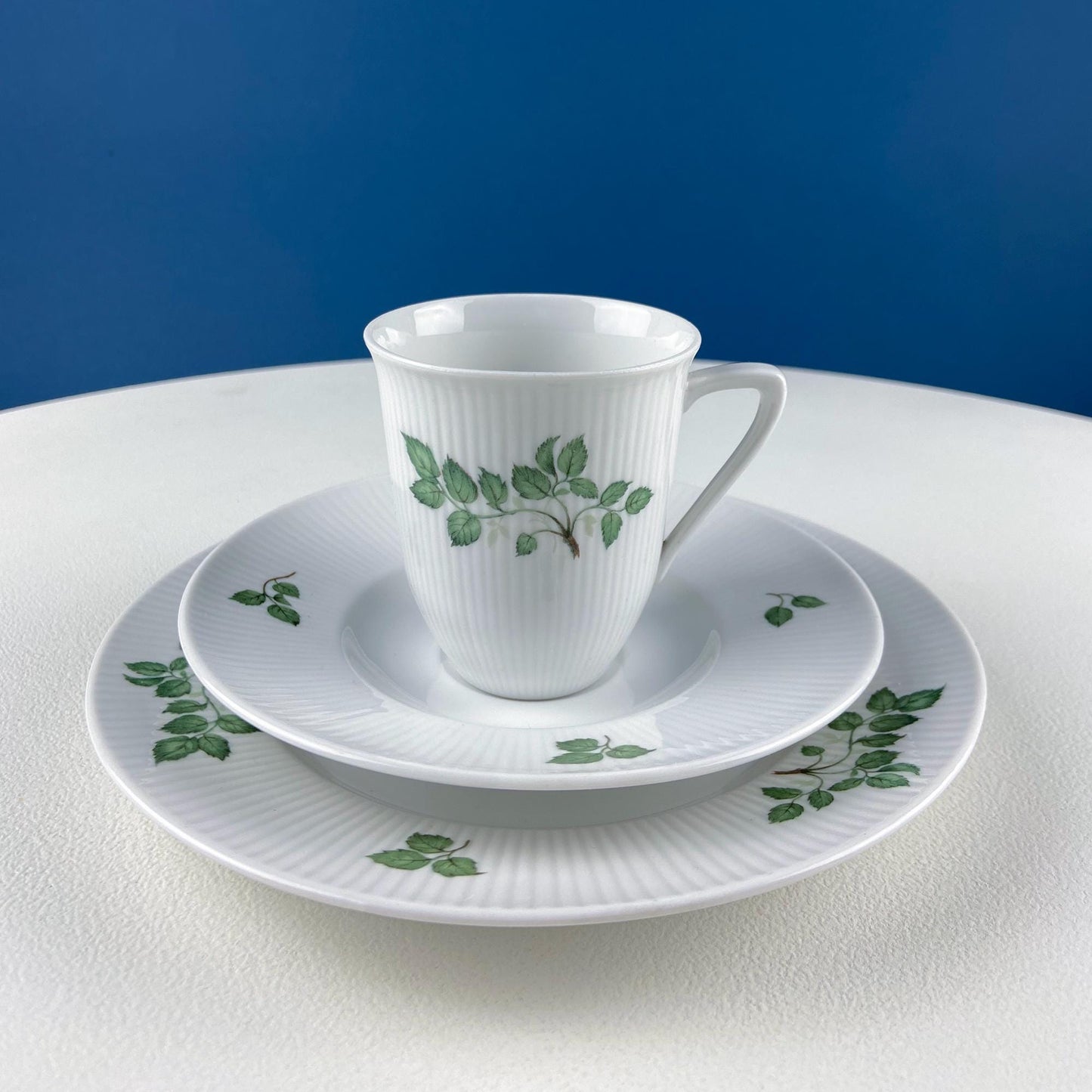 Rorstrand Rodos Espresso Dessert Modern Dish Set. 1900's Swedish Coffee Breakfast Set for 11. Leaf Motif. Dining Tea Room Table Decor.