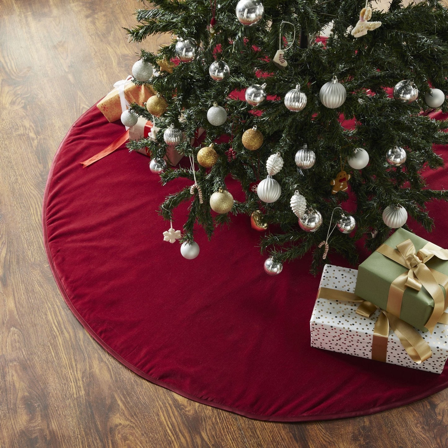 Luxurious Classic Velvet Garnet Red Christmas Tree Skirt 60" Arcadia Home